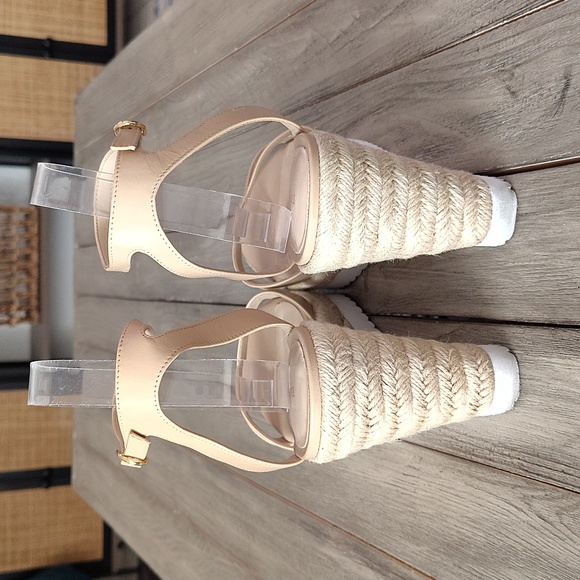 Stuart Weitzman Cream Wedge Sandals Size Women's 11 - Picture 9 of 17